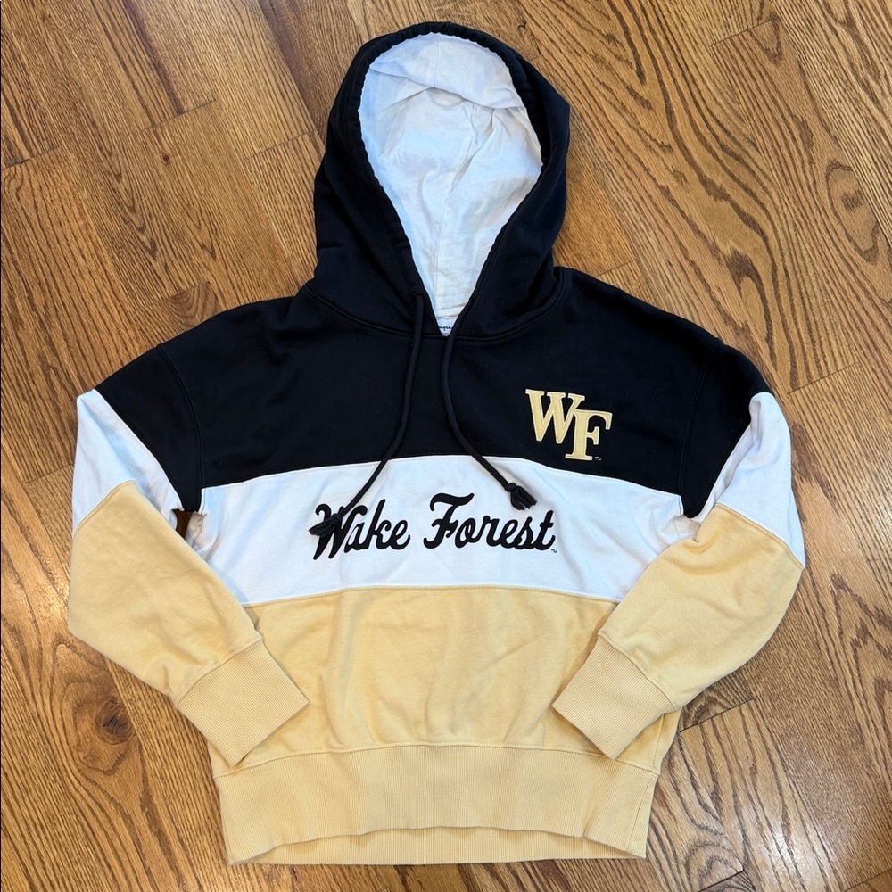 Women’s Wake Forest Demon Deacons Hoodie/Sweatshirt. Size Medium. Like New.